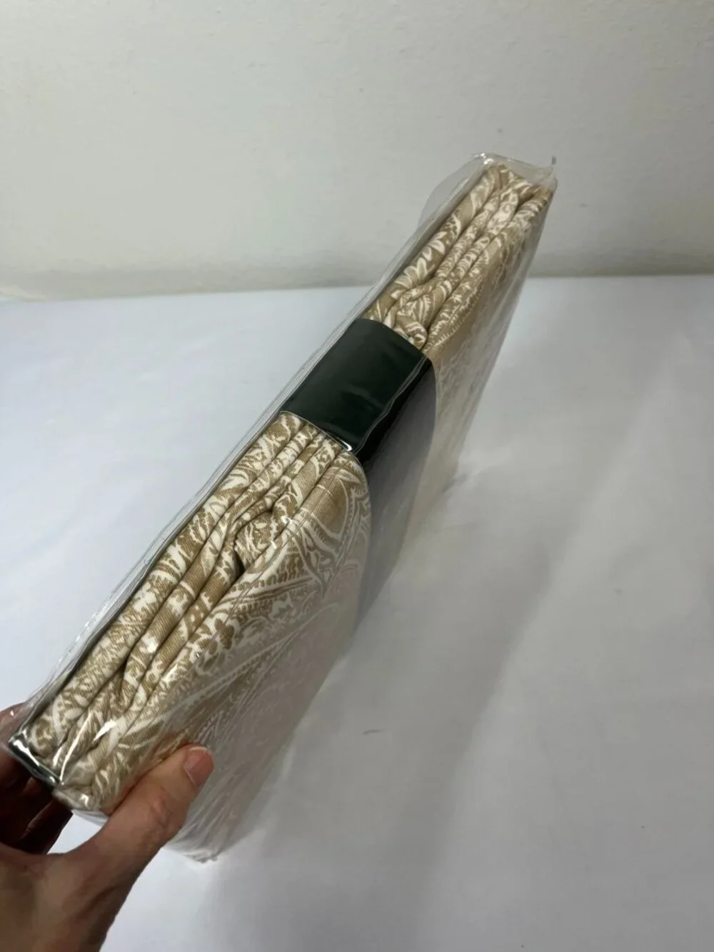 Ralph Lauren Tablecloth Veranda Tan & White Paisley 60 X 144 NEW